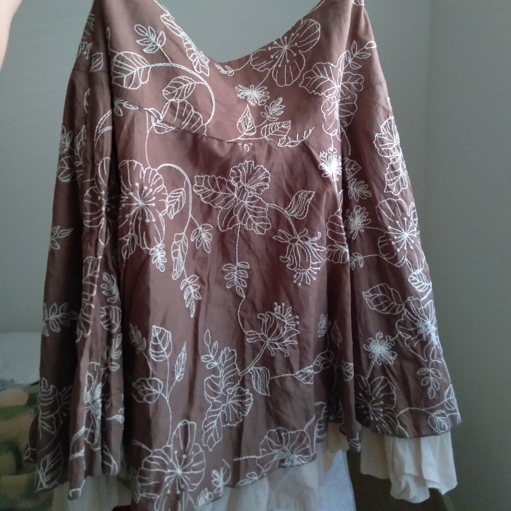Vintage Y2K Forever 21 Brown Ruffle Midi Skirt with Embroidered Floral Print